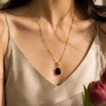 Noir Eclat Pendant Necklace